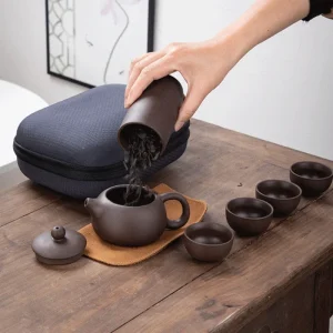 Service à thé de voyage de sable violet, service à thé Kung Fu, tasse portable standard, sable violet chinois, un pot, quatre tasses à fissures